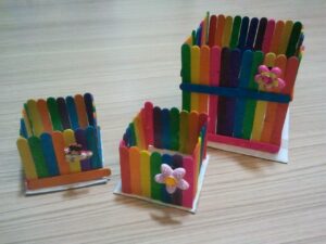 Handicraft plastic lovena